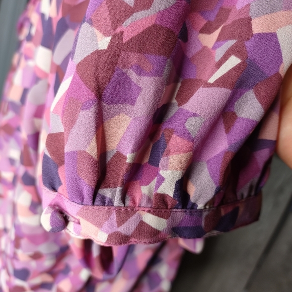 Cabi women's Top Kaleidoscope Mosaic Tie Neck blouse - Picture 5 of 10